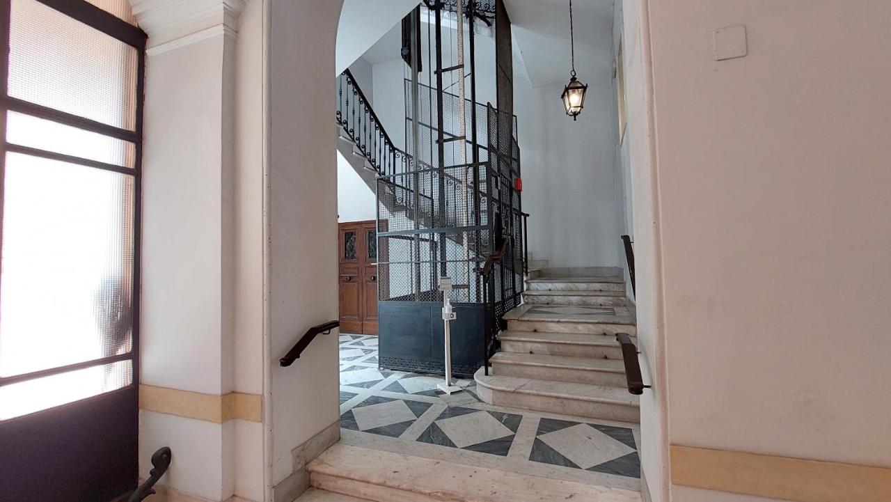 Dimora San Bartolomeo - Design, Panoramic View & Culture Apartman Róma Kültér fotó